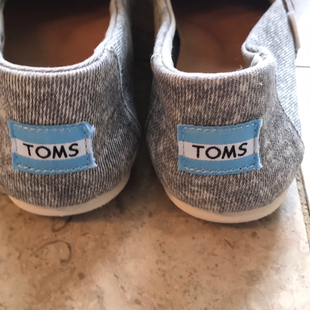 TOMS SLIDE ON SHOES - Picture 2 of 6